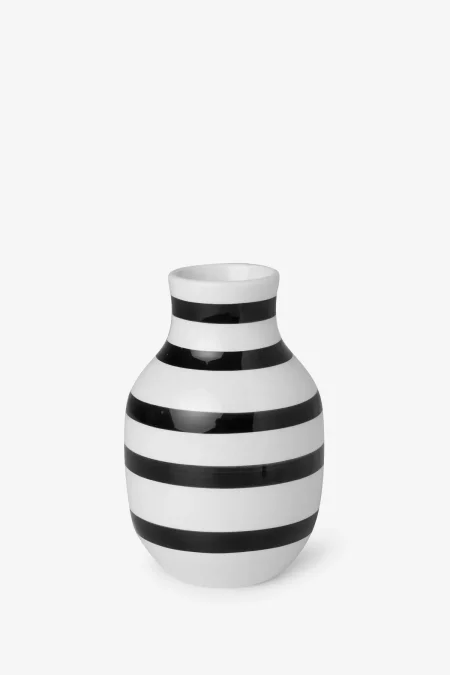 Black patterned vase